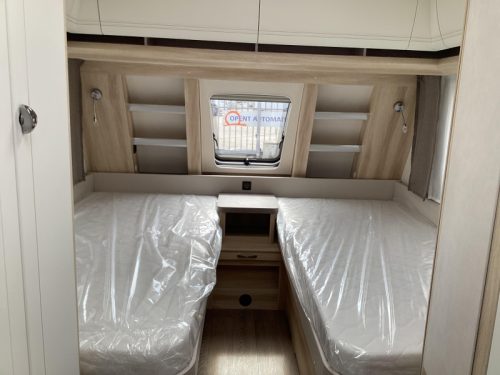 Hobby De Luxe 540 UL Single beds photo: 2