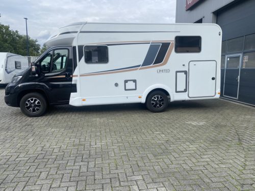 B&uuml;rstner Limited T 690 photo: 1