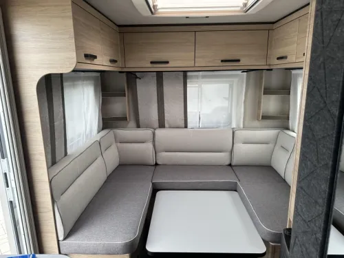 Weinsberg CaraOne Edition HOT 480 EU Einzelbetten / Rundsitzgruppe  Foto: 7