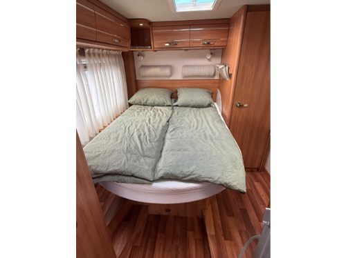 Hymer 598cl Queensbed, Face To Face, Very Spacious Bike Rack, Solar Panel photo: 21