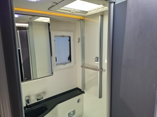 Challenger Premium 287 GA the ideal family camper! photo: 12