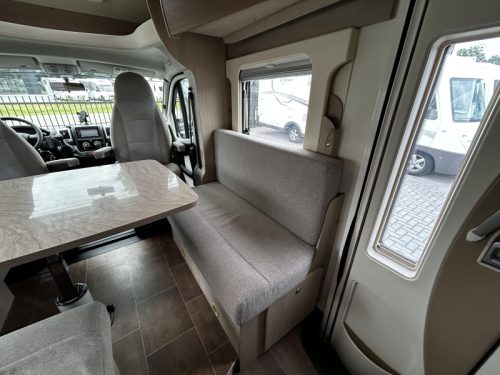 B&uuml;rstner Nexxo 580 T Cama elevable/2015/5.8M/Euro-5 foto: 13