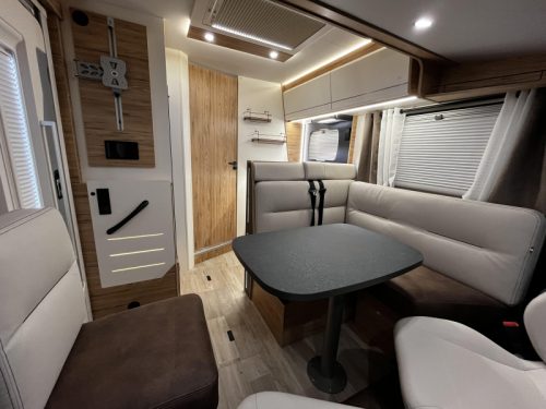 Pilote G 690 GJ Wohnmobil, Vollintegriert Foto: 3