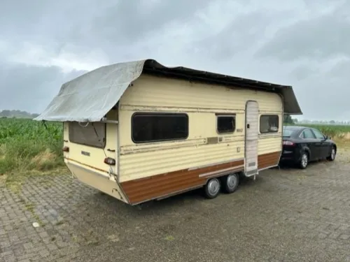 Knaus Wolf 535 with winter roof photo: 6