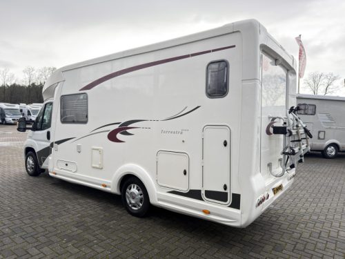 Eura Mobil Terrestra 690 HB photo: 5