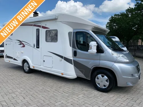Eura Mobil Terrestra 710 HB Fixed bed XXL Garage