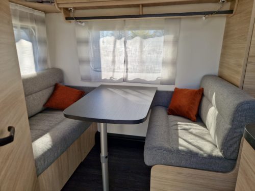 Sterckeman Easy Comfort 390 CP Mover/Awning photo: 9