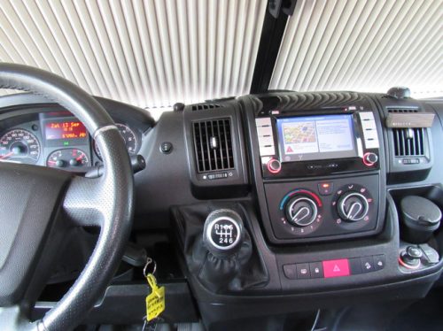 P&ouml;ssl 640 Roadcruiser Van conversion Single beds Busbiker 2016 photo: 19