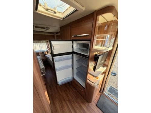 Knaus Sudwind Exclusive 580 EU mover luifel unico genua  foto: 16