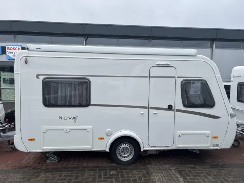Eriba Nova Light 465 Mover/Thule awning photo: 1