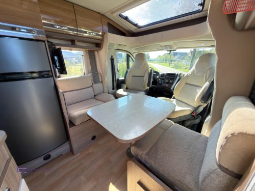 Rapido S6 640 F Queensbett nur 6,50m Foto: 4