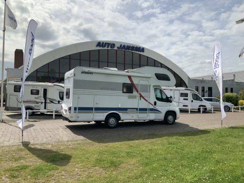 Detlheffs A 5881 Fiat 2.3 130 HP, Alcove, Bunk bed, 5 seats and 6 berths, Shows signs of use, Year 2007 Camper centrum on the road photo: 33