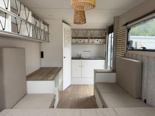Hobby Beachy 420 leichter Wohnwagen Foto: 8