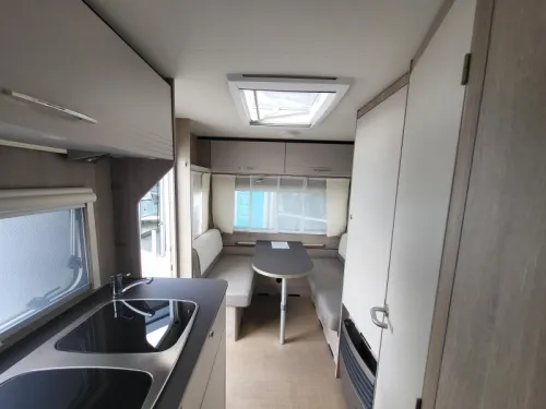 B&uuml;rstner Premio Life 430 TS kenteken 2023, nieuwstaat  foto: 5