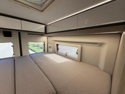 Adria Twin Plus 640 SLB Lithium, Wechselrichter, Solar  Foto: 11