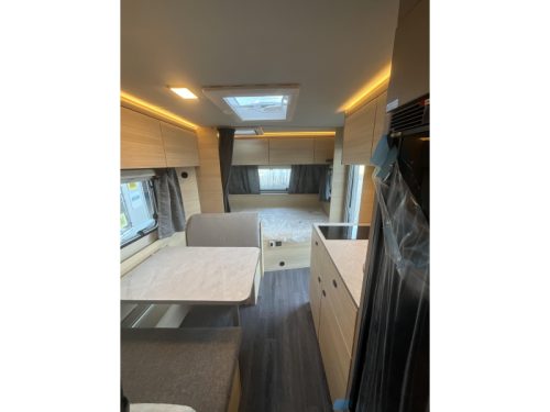 Weinsberg CaraLife 500 QDK STAPELBED-AIRCO Foto: 7