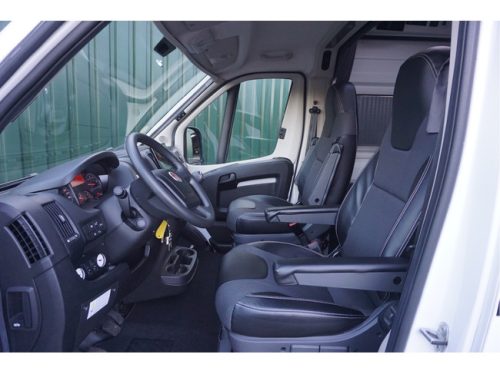 mooveo 60EB Prestige 140pk + Einzelbetten/ Lithium/ LPG/ TV/ Anh&auml;ngerkupplung/ Wechselrichter/ Garantie! Foto: 13