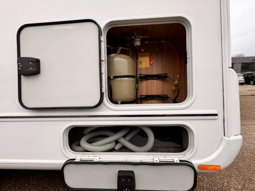 Knaus Sun Ti 700 LX Premium with Queen bed photo: 6