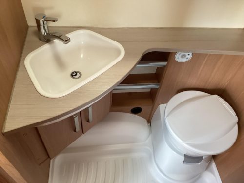 Knaus Sport 420 QD Dorema Mondial photo: 14