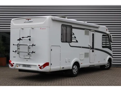 Hymer B698 Queensbed L-Sitzgruppe 150PS TV Foto: 3
