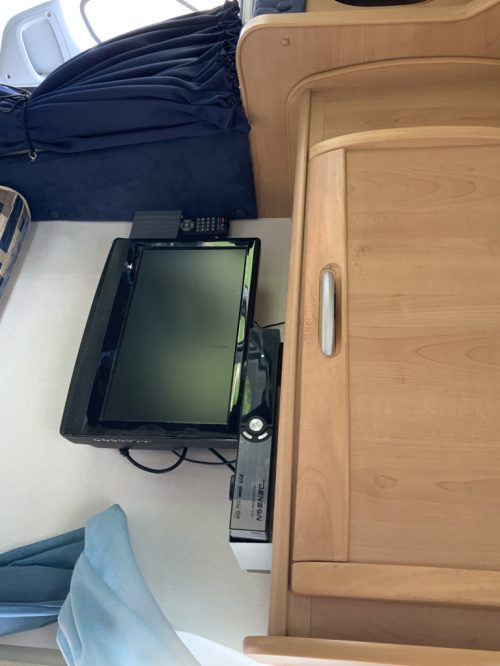 McLouis Lagan 253 G Semi-integrated, Small camper, with bicycle garage, Transverse bed, Year 2006 Camper center On The Road photo: 18