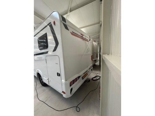 Weinsberg CaraCompact Pepper 600 MEG SCHOTEL/TV + TREKHAAK Foto: 2