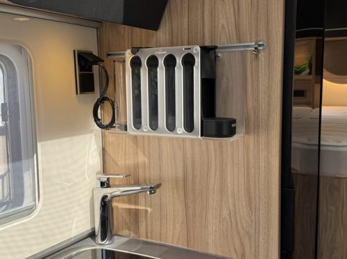 Hymer ML-T 570 4X4 CROSSOVER 190 hp AUTOMATIC 9-Speed Euro6 Mercedes-Benz **Single beds/Fully loaded with options/4 seats/2x Lithium/ photo: 11