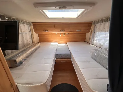 Adria Coral 660 SL 160HP Single beds Air conditioning  photo: 9