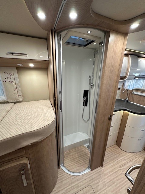 Carthago C-Tourer I 149 LE, automatic, without pull-down bed! photo: 10
