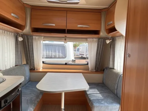 Eriba Nova Light 465 awning mover flyscreen photo: 1