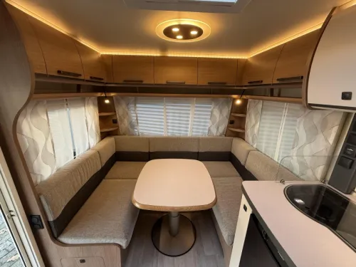 Fendt Saphir 445 TFB FRENCH BED MOVER AWNING TOP photo: 7
