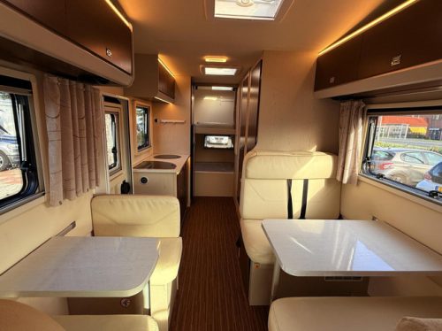Rimor Seal 9 Alcove with 7 berths family camper photo: 6