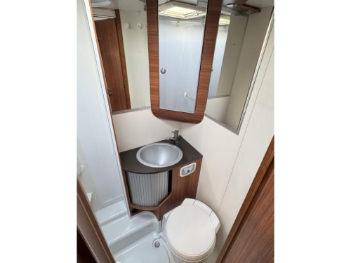 Adria Matrix 680 SP -5 Personen-mit Hubdach  Foto: 12