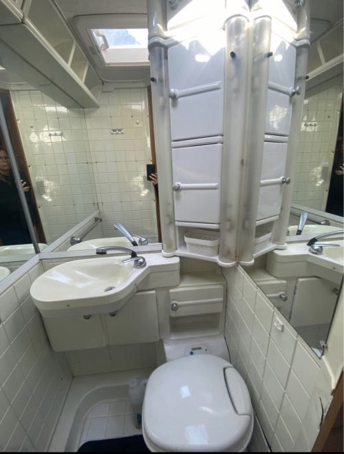 Dethleffs A5830 5 person starter Motorhome photo: 14