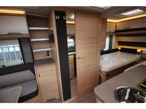 Knaus Sudwind Black Selection 460 EU AIRCO ACTIE photo: 7
