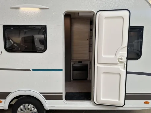 Dethleffs C'Joy 460 LE awning | ex-rental photo: 9