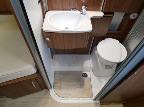 Pilote P650U, Automatic, Low Single Beds, XXL Refrigerator photo: 14