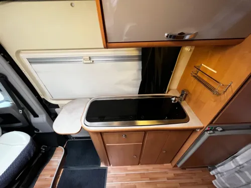 Roller Team Livingstone 2 600 Transverse Bed, Camper van photo: 6