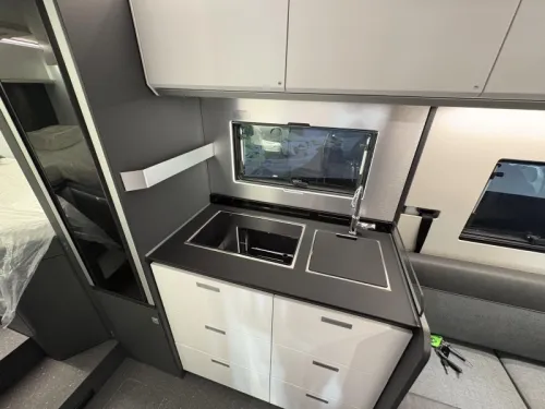 Adria Compact Max DL automatic / compact photo: 11