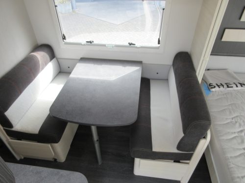 Caravelair Artica 496 MOVER AIRCO AWNING photo: 3