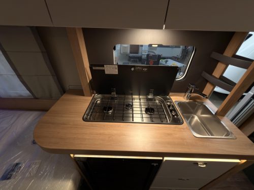 Knaus Sport Platinum 500 EU Platinum+Boden+1800KG Foto: 19