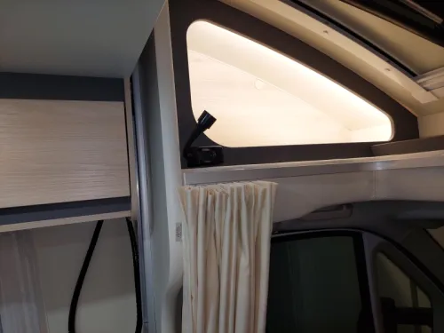 Itineo PJ700 single beds pop-top roof photo: 15