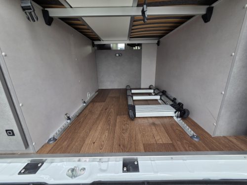 P&ouml;ssl Summit Shine 600 L Pop-top roof Automatic 4 persons. photo: 18