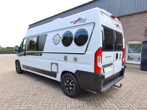 Malibu Van Charming 600 DB automatic | towbar photo: 1
