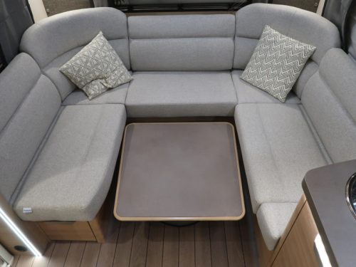 Knaus Sudwind Black Selection 500 FU ROUND SEATING FRENCH BED photo: 7