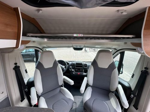 VANTourer 600 D 6 berths&pop-up roof&pop-top roof photo: 8