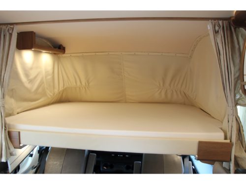 Carthago C-Tourer I 149 LE Single beds Pop-top roof  photo: 38