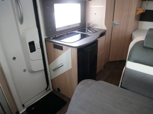 Sunlight T58, French bed, Air suspension, Hydraulic leveling jacks photo: 12