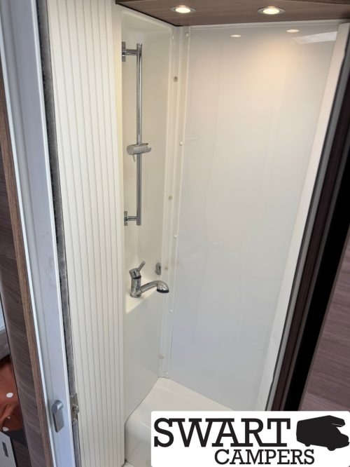 Knaus L!VE TI 650 MEG SELECTION, LOW SINGLE BEDS photo: 19