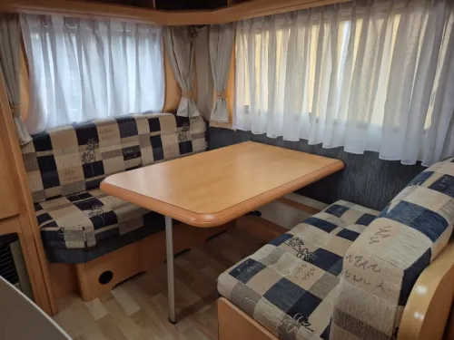 Hobby De Luxe 440 SF photo: 5